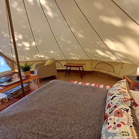 Camping Etang Du Camp Senergues Exterior foto
